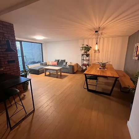 Apartman Aaron Piest'any